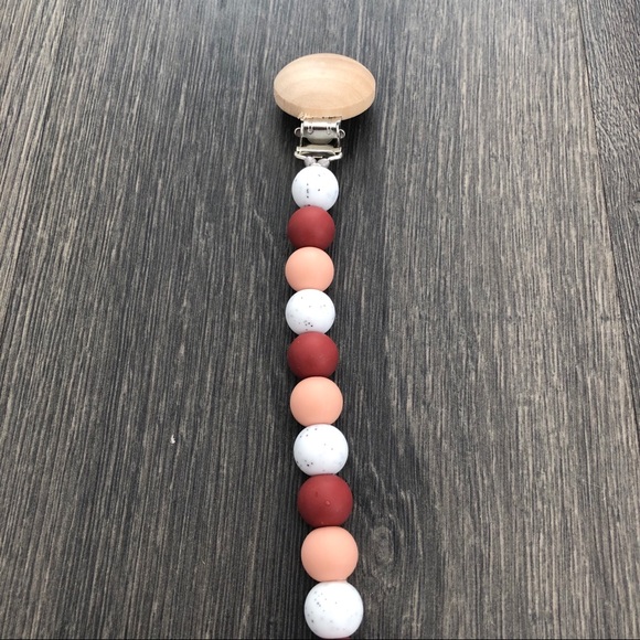 Pacifier Clip - Picture 2 of 3